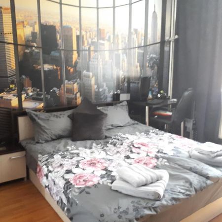 New York - Guest Room Near The Airport, Transport Possibility Sofia Exterior photo